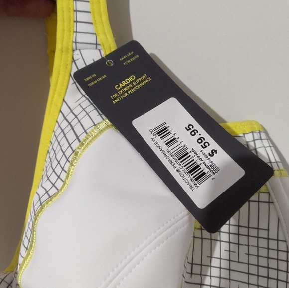 BNWT Triaction by Triumph underwire sports bra 10DD - Picture 3 of 5